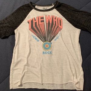 american eagle graphic t-shirt